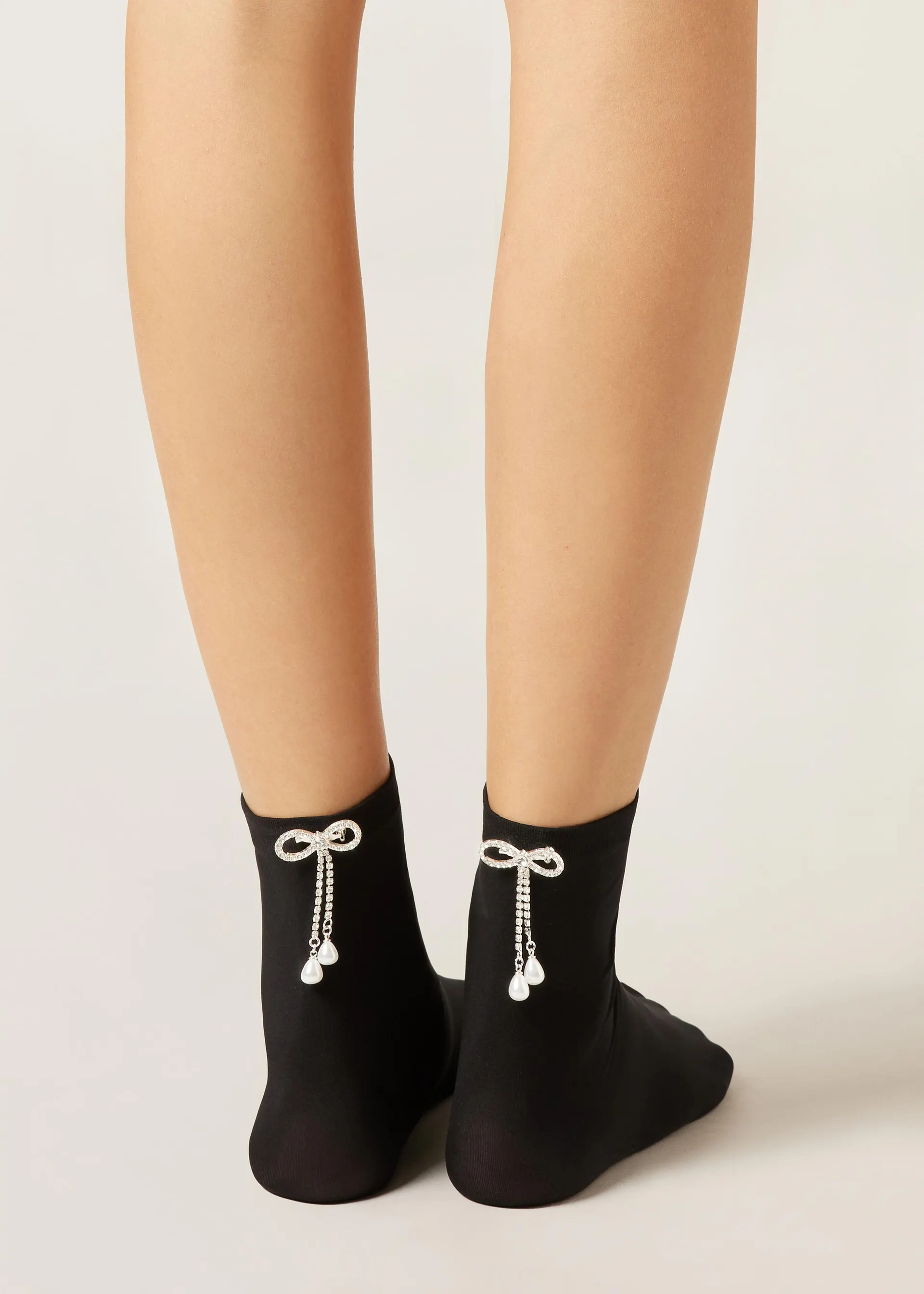 Ponožky se štrasovou broží