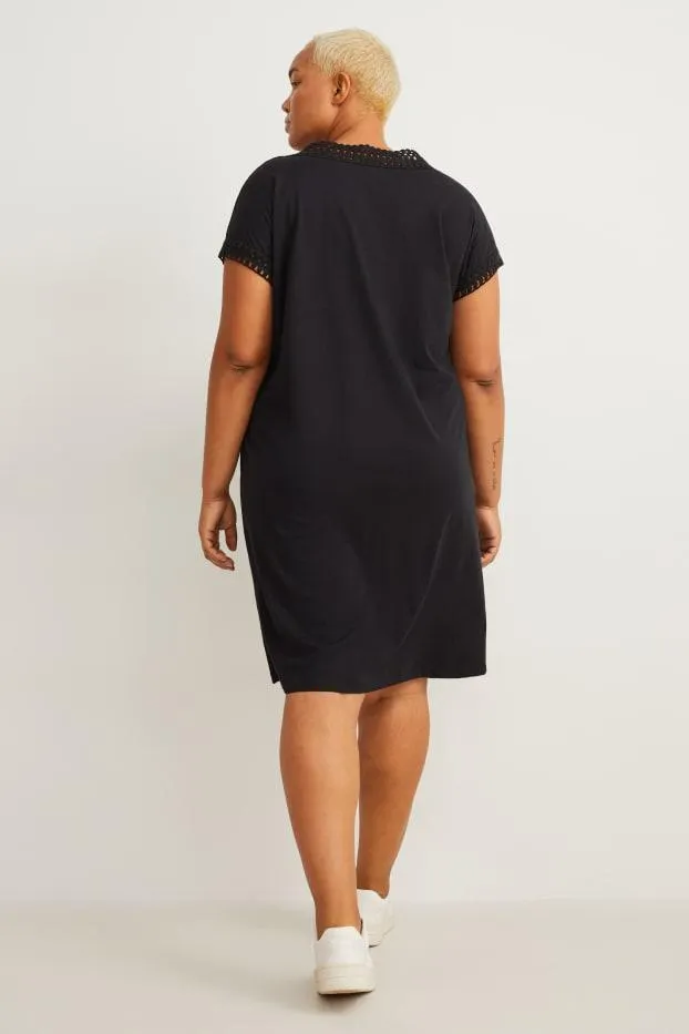 Šaty s výstřihem ve tvaru V