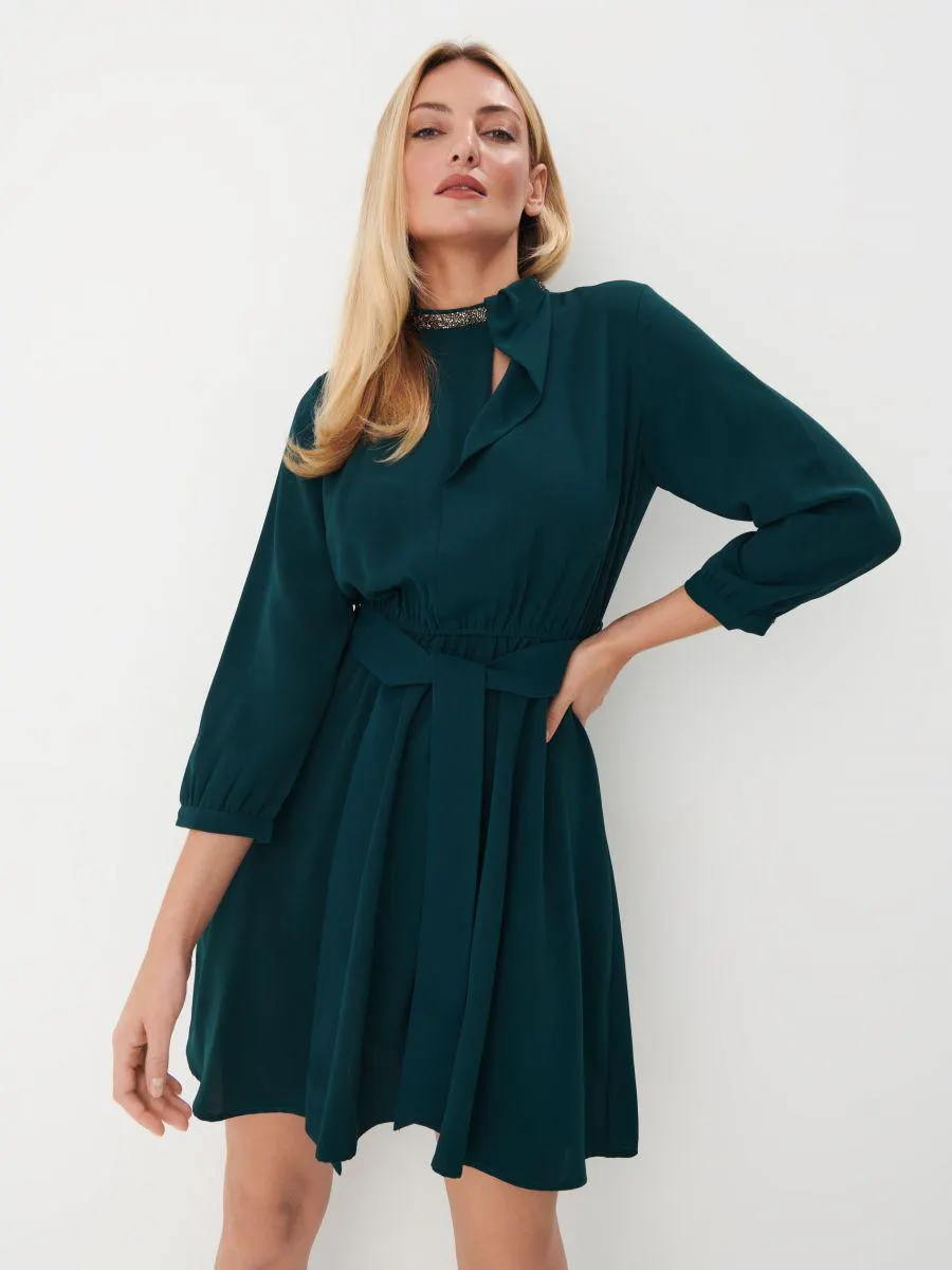 Mini šaty se zavazováním