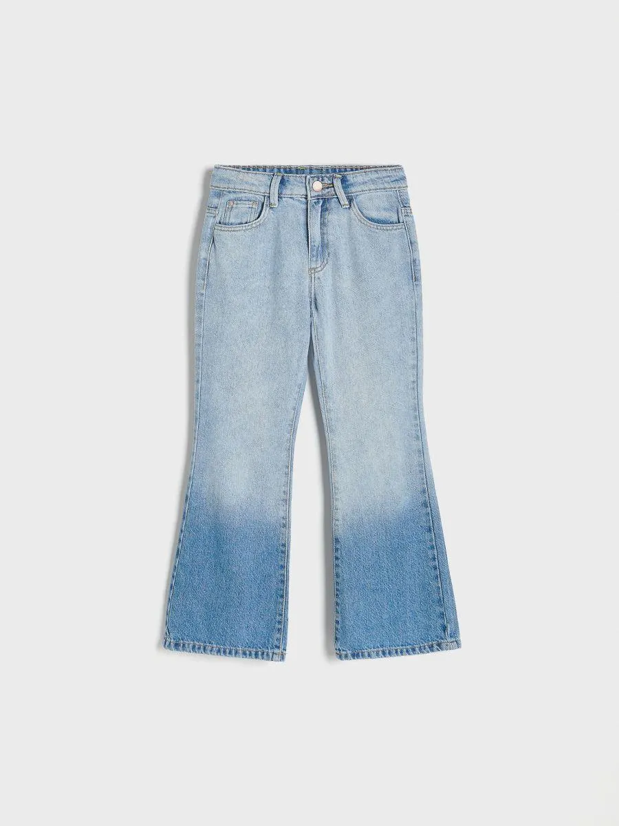 Zvonové džíny s ozdobnou nohavicí