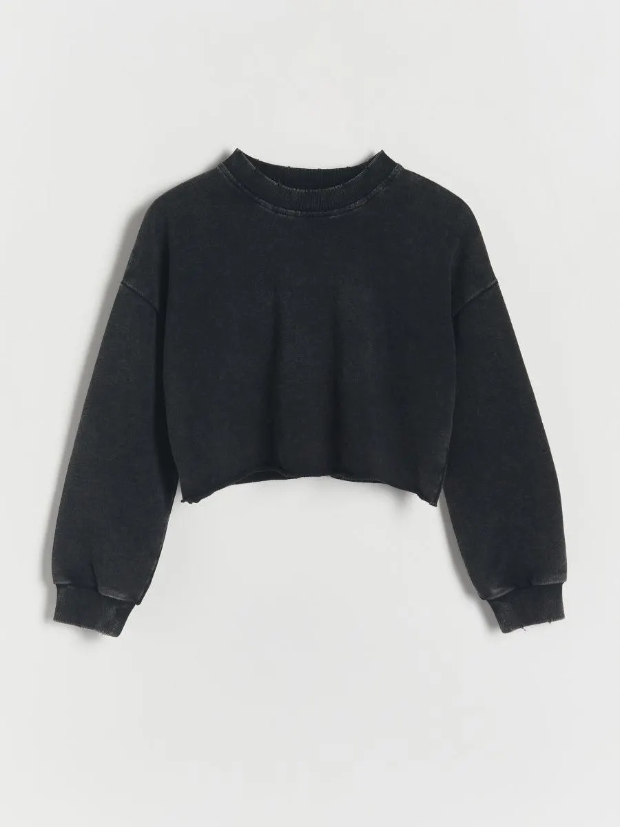 Mikina s ozdobnými roztřepeními