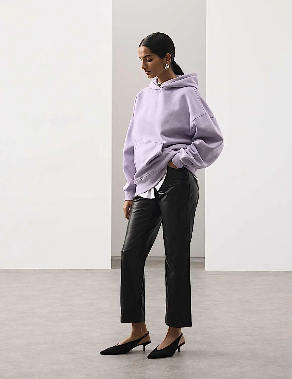 Mikina s kapucí s vysokým podílem česané bavlny