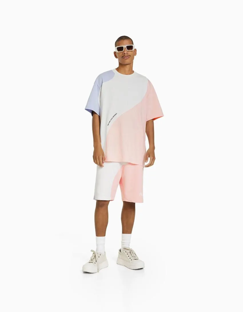 Bermudy s designem color block