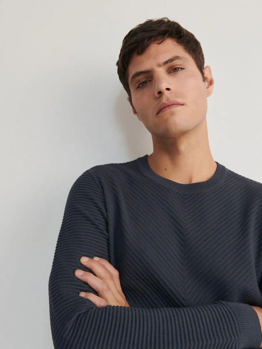 Svetr s vysokým podílem viskózy