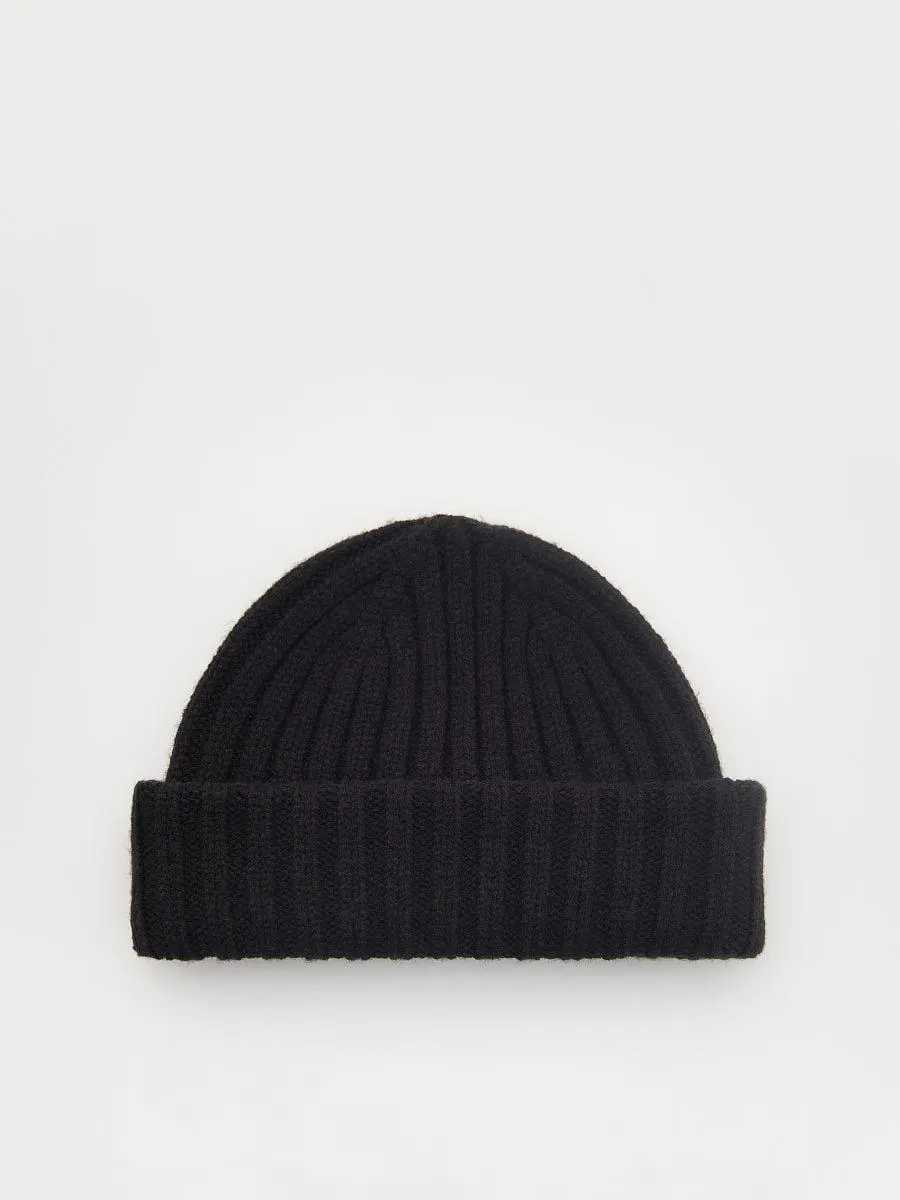 Čepice beanie s příměsí vlny