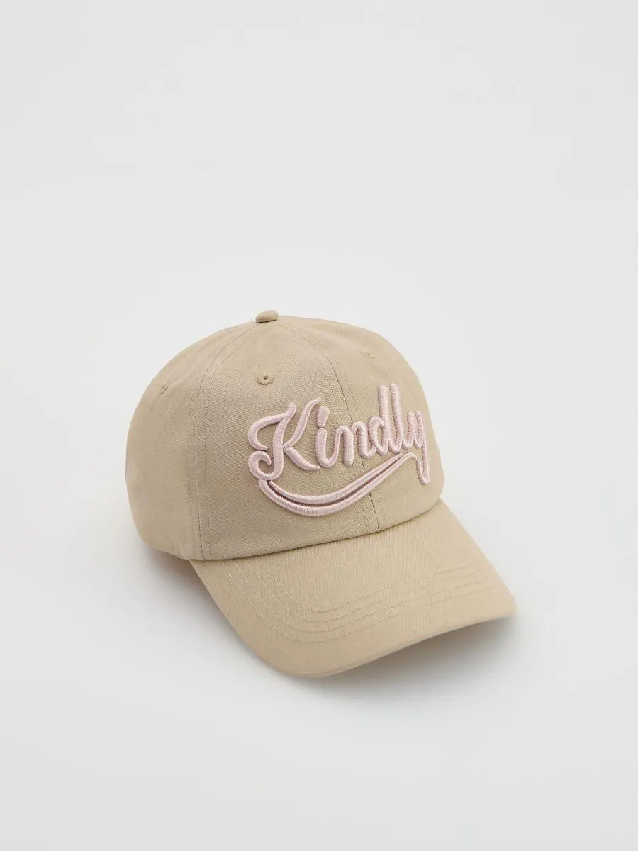 Kšiltovka s výšivkou