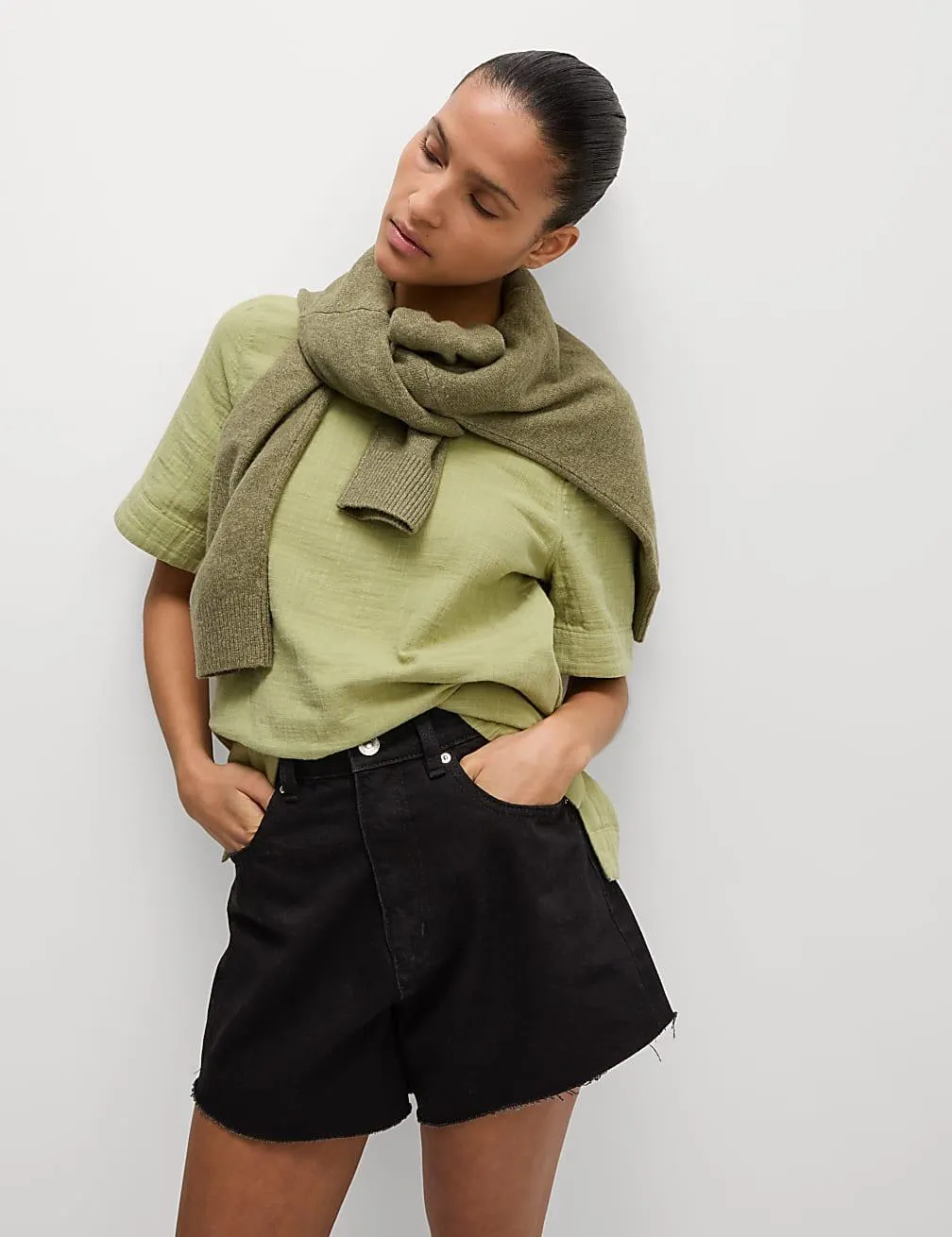 Džínové šortky střihu Mom s vysokým pasem