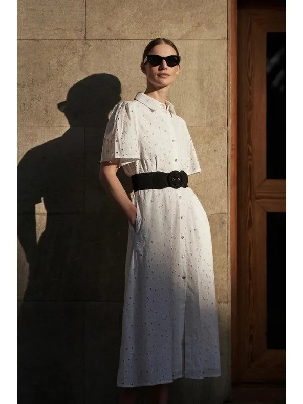 Bílé madeira šaty