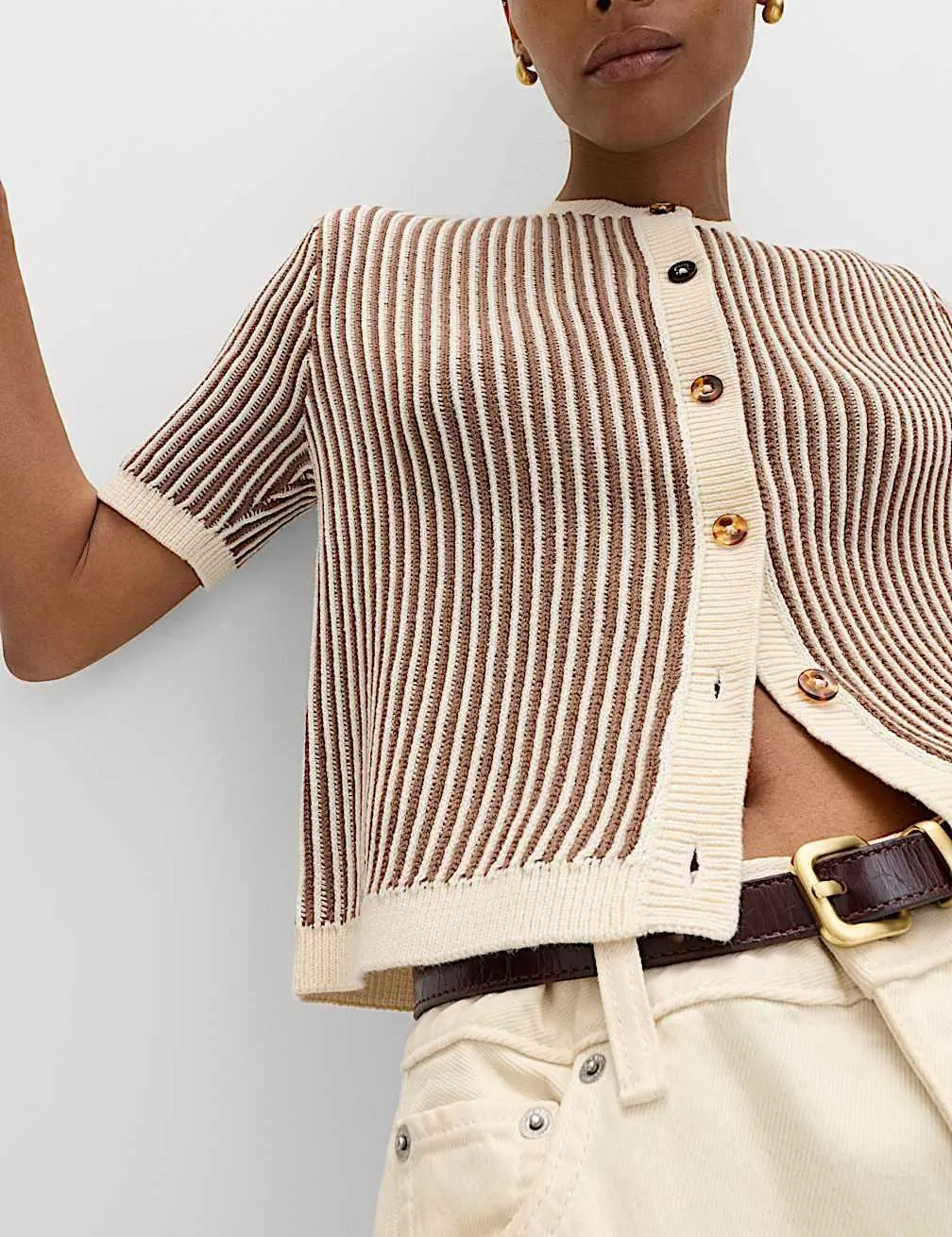 Zkrácený kardigan s texturou a vysokým podílem bavlny