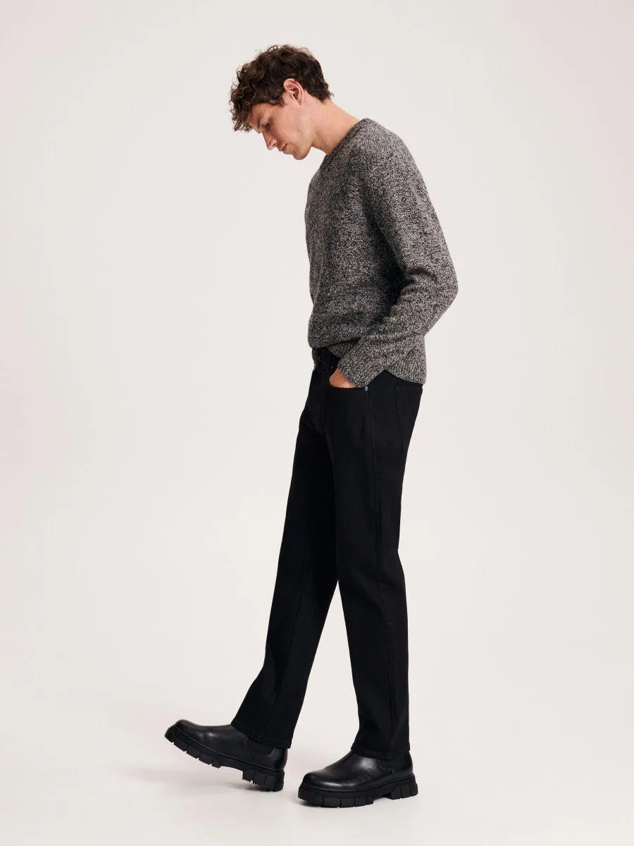 Klasické džíny běžného střihu