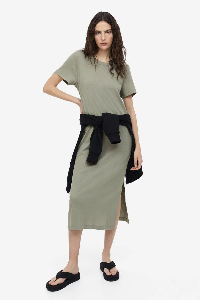 Šaty z žebrovaného žerzeje