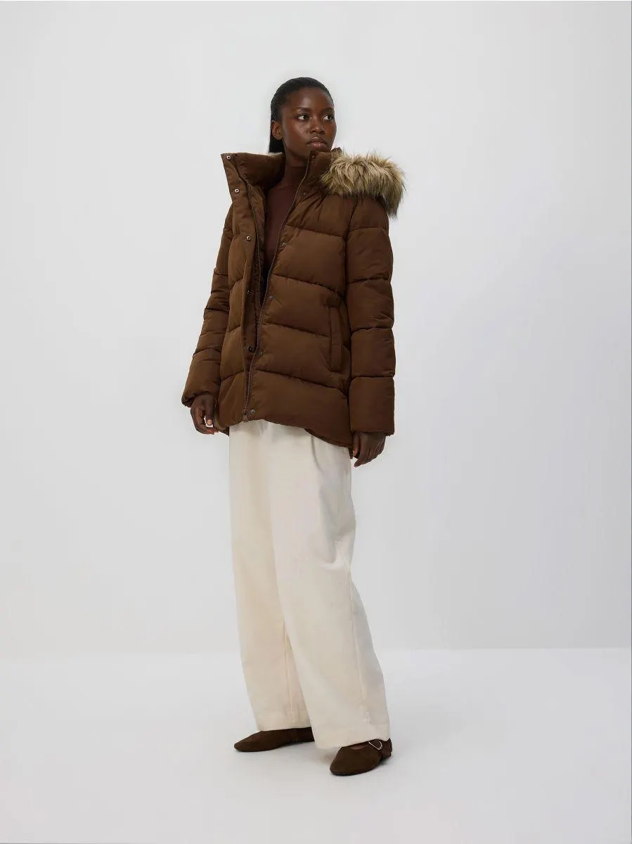 Prošívaná bunda s přírodním peřím