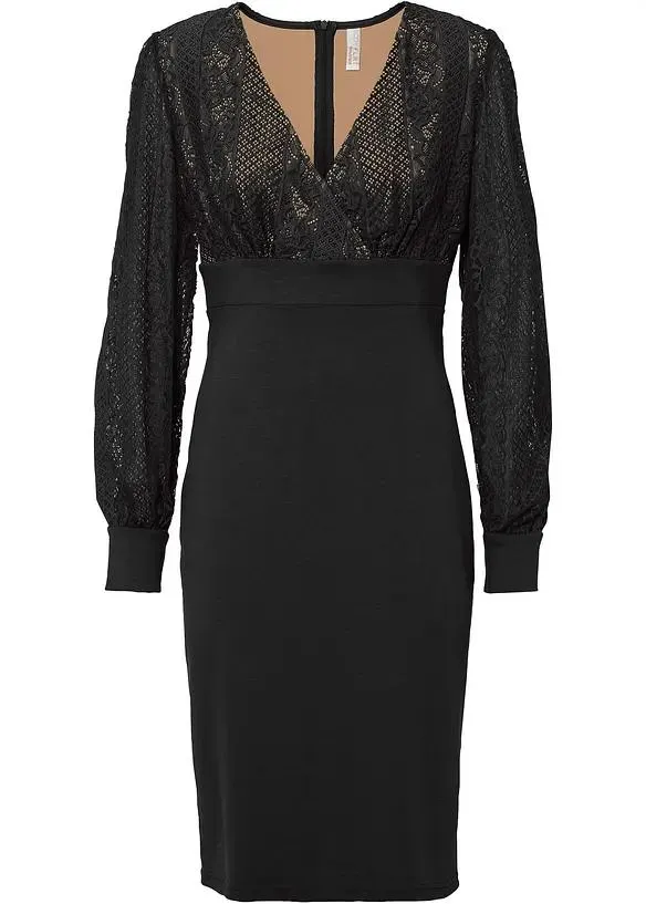 Postavu podtrhující šaty s krajkou