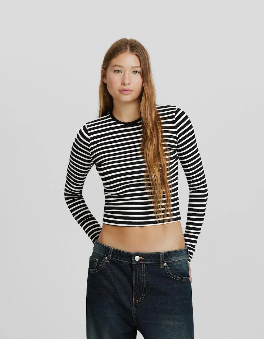 Tričko s dlouhými rukávy a kulatým výstřihem