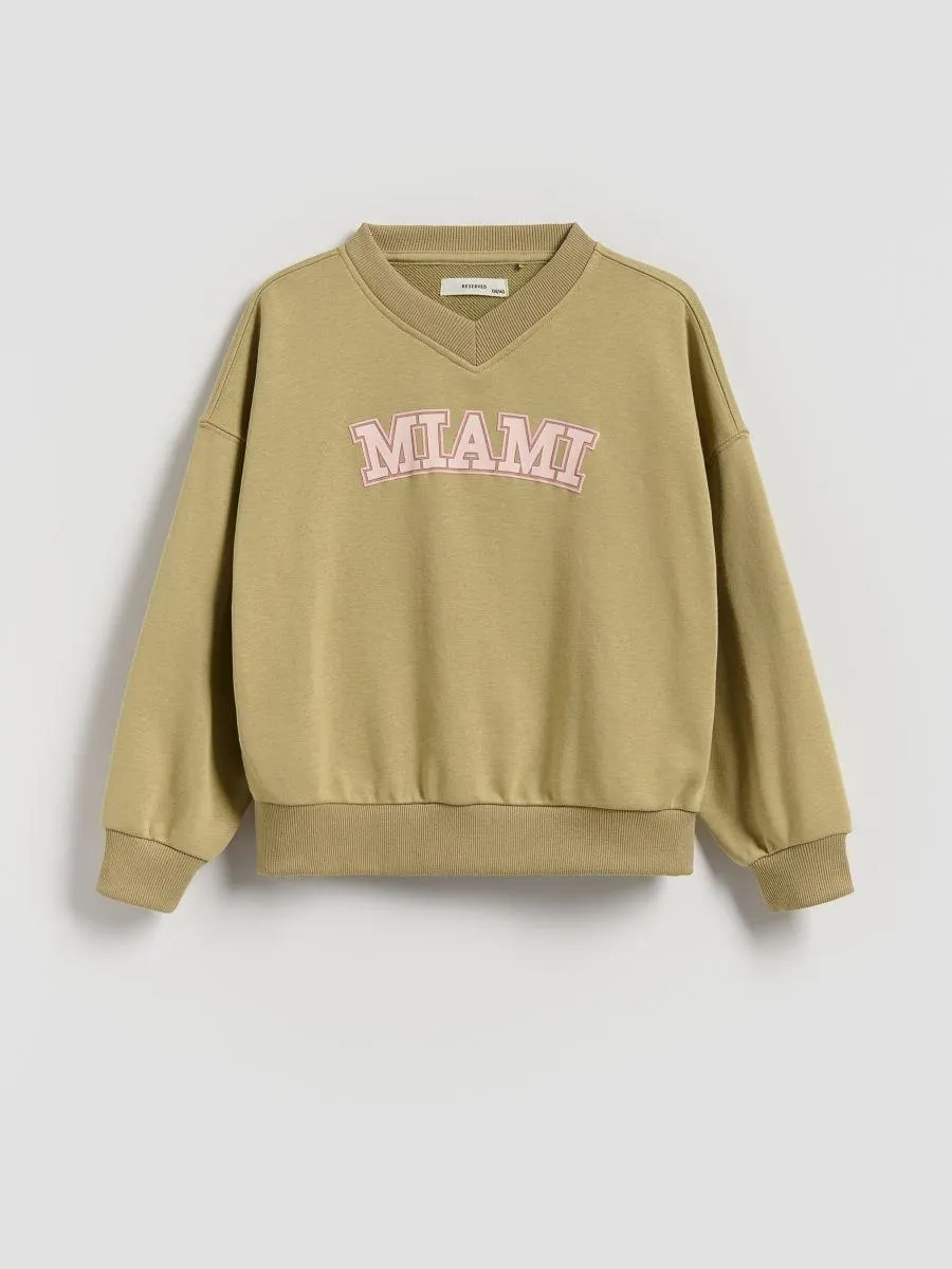 Mikina s vystouplým nápisem