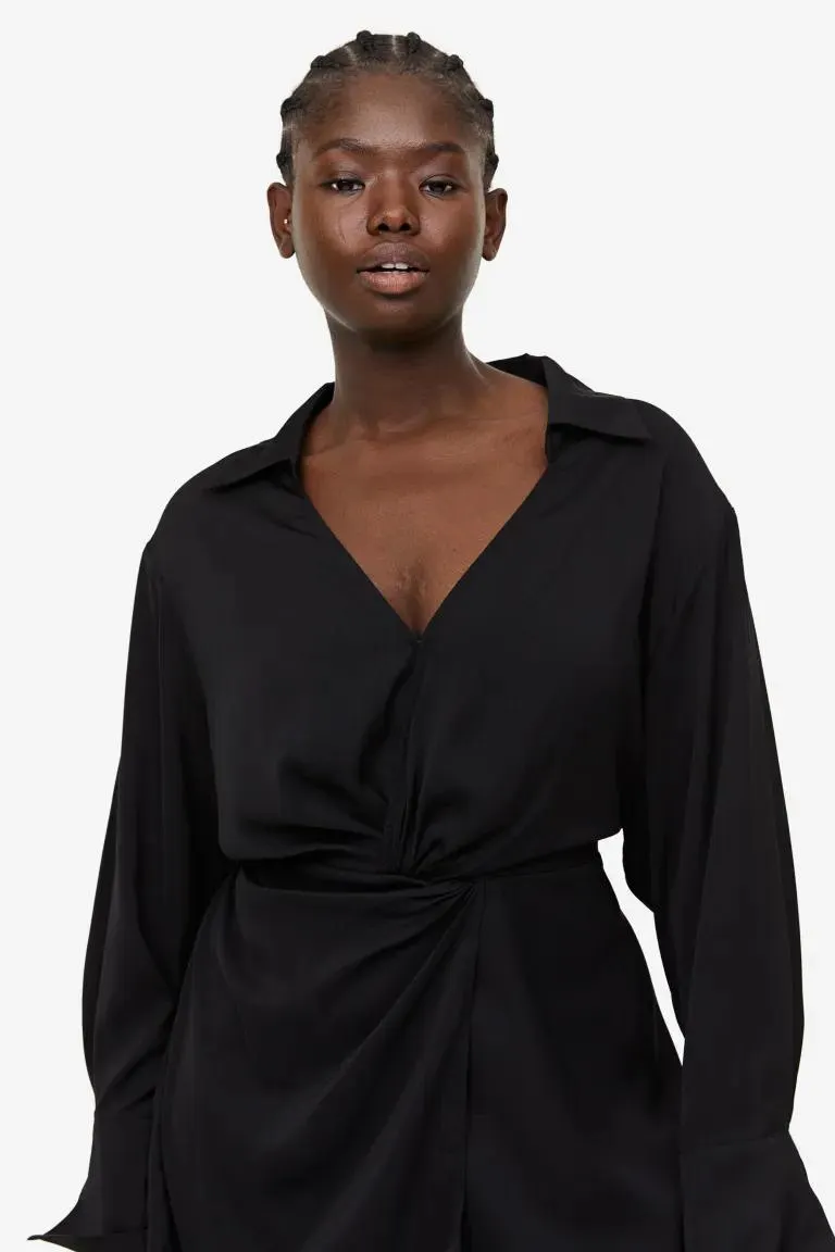 Košilové šaty se stočeným detailem