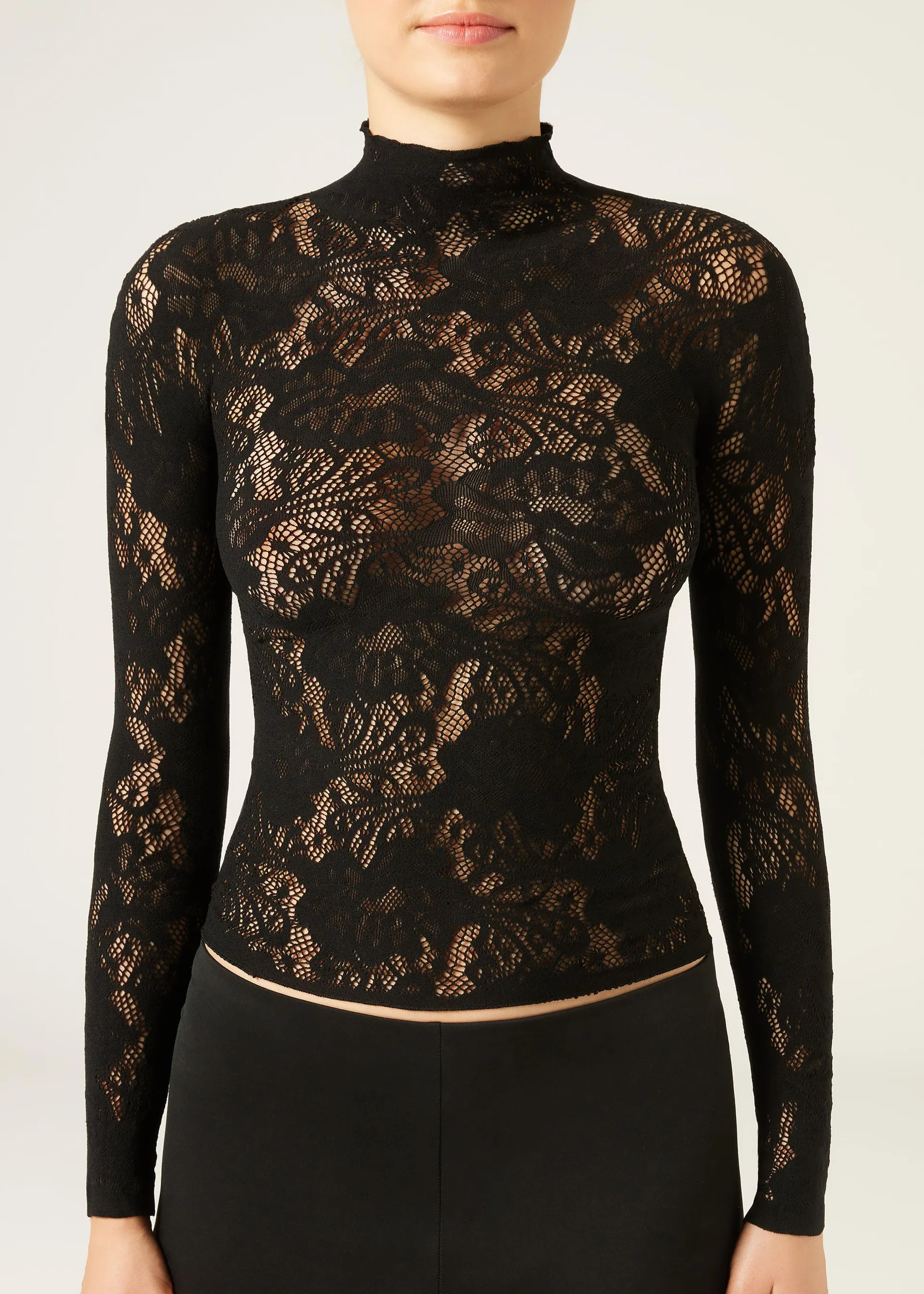 Top z květované krajky