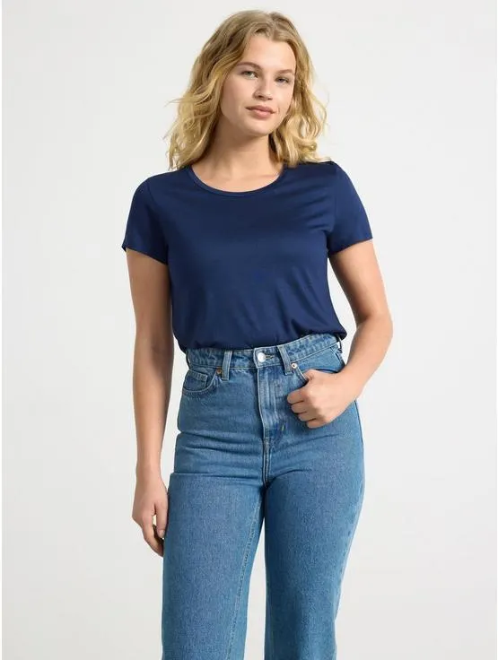 Kortermet T-skjorte i viskose