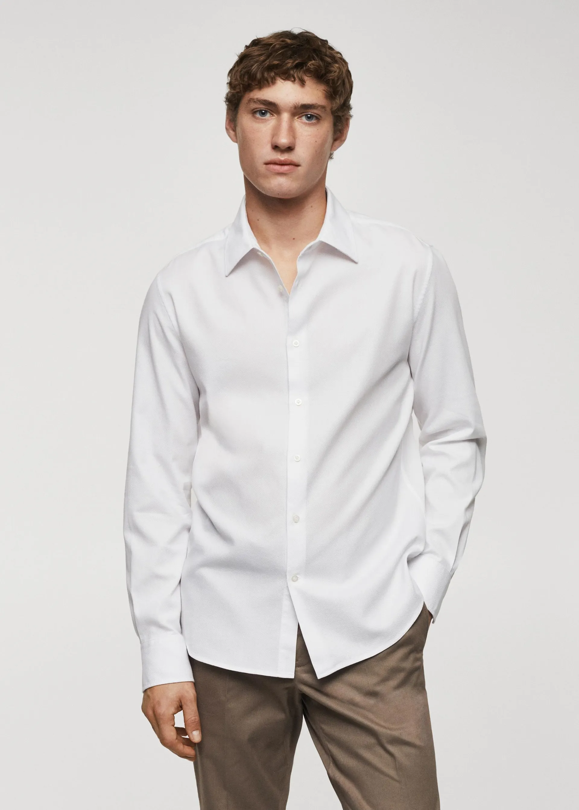 Bavlněná košile slim fit se strukturou
