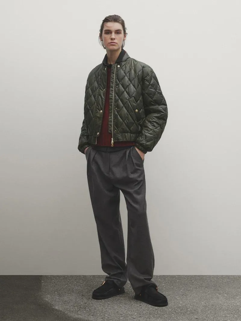 Prošívaná bunda bomber s výplní z peří a prachového peří a kosočtvercovým vzorem