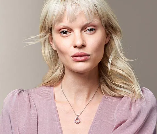 Náhrdelník zdobený kamínky Swarovski®