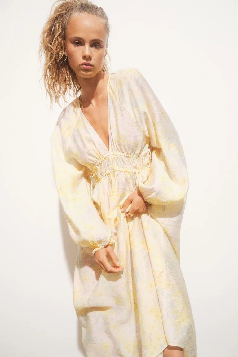 Oversized šaty s vázačkami