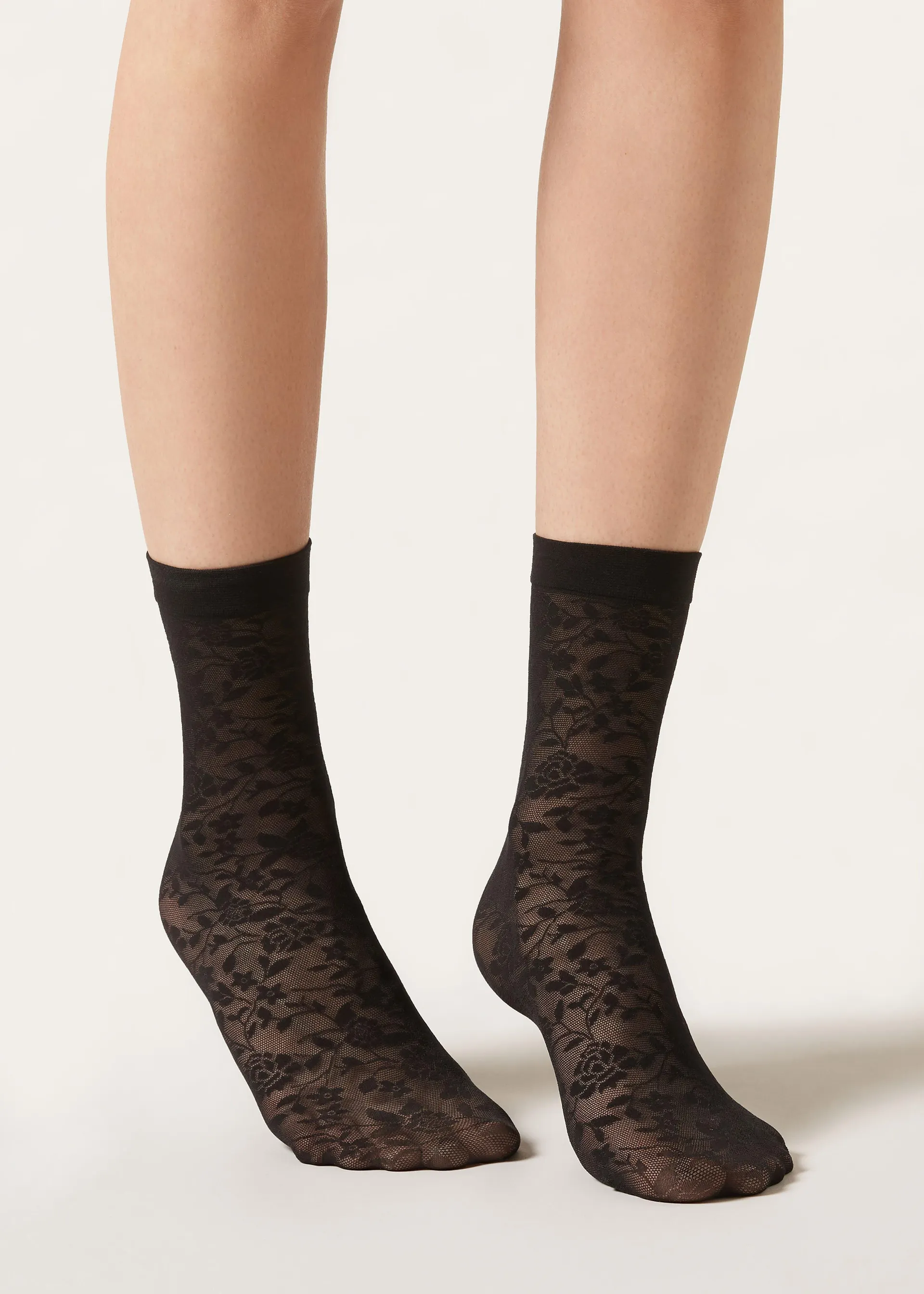 Ponožky s květovaným vzorem