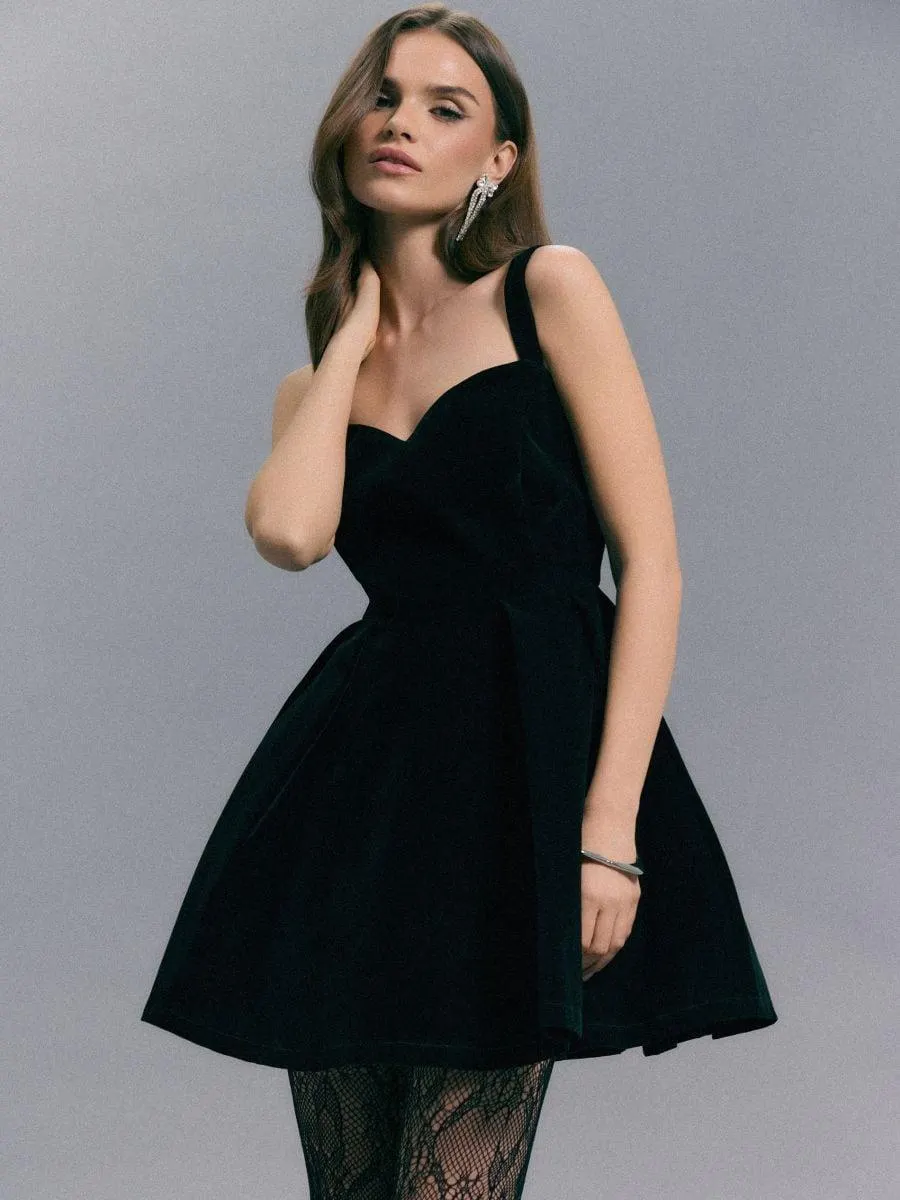 Velurové mini šaty