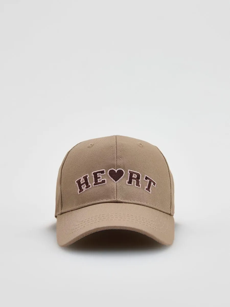 Kšiltovka s výšivkou