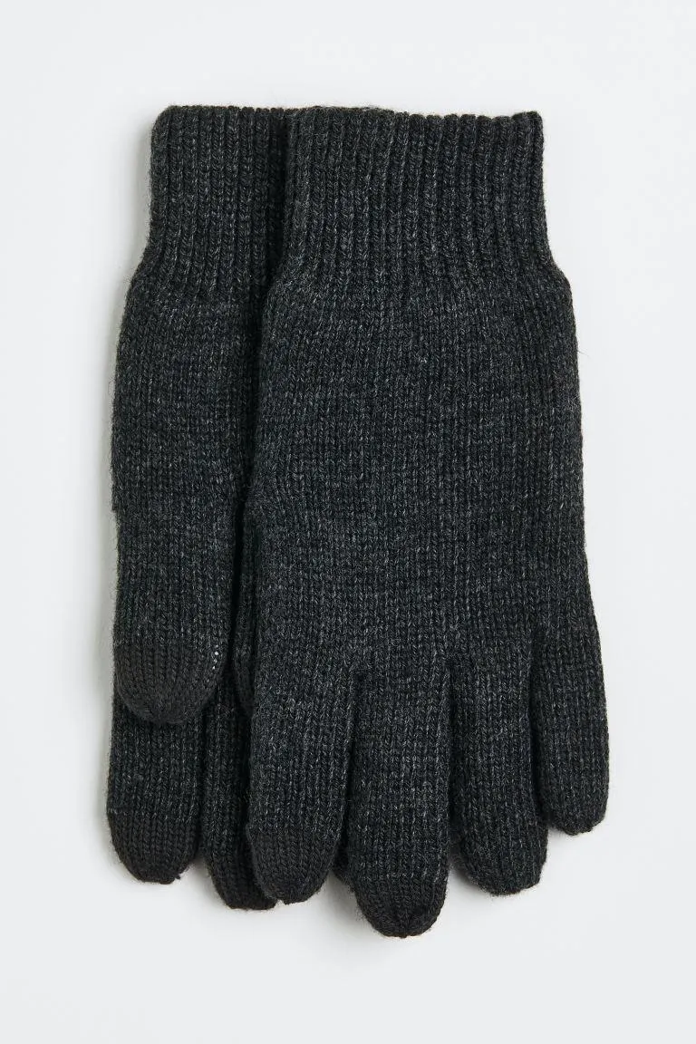 Knitted smartphone gloves