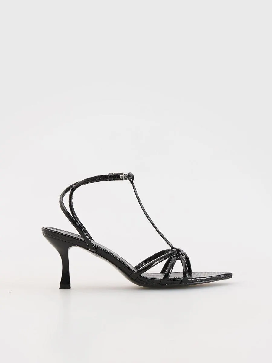 Páskové sandály bez podpatku