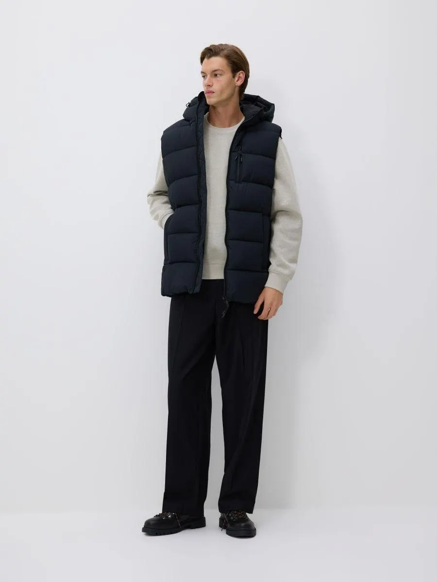 Prošívaná vesta s kapucí