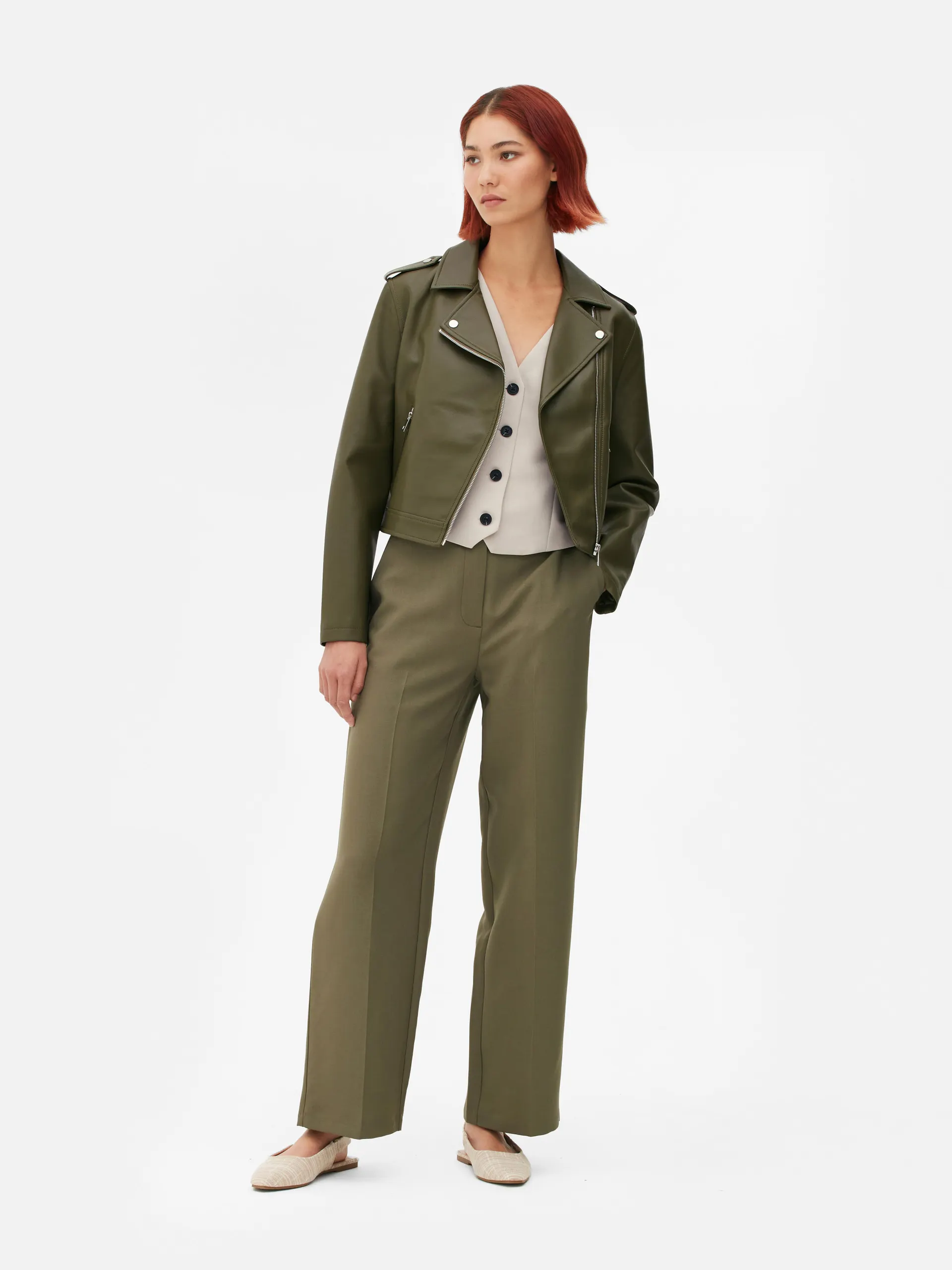 Jednoduchá motorkářská bunda z umělé kůže