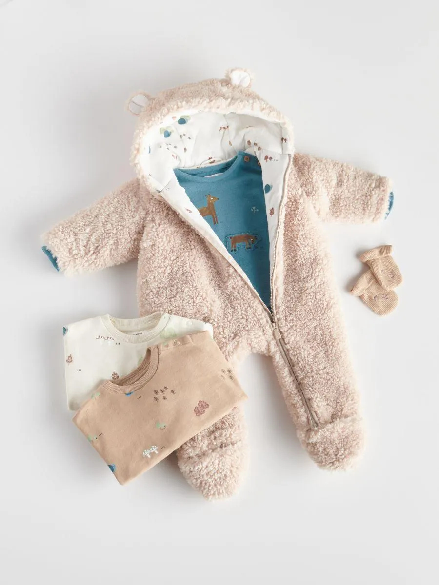 Zateplená kombinéza s kapucí