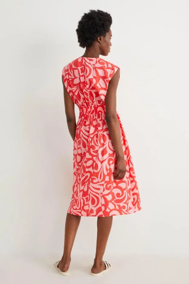 Šaty fit & flare - se vzorem