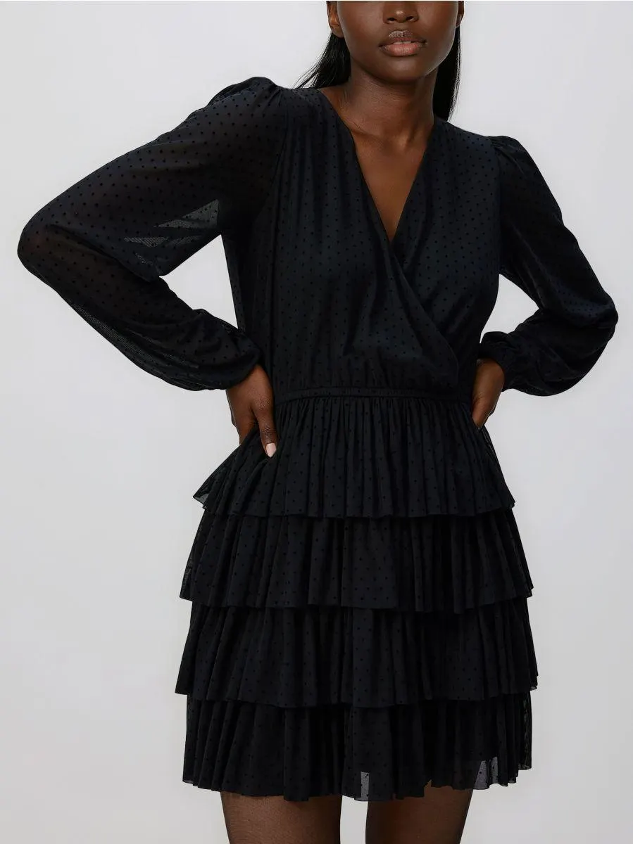 Mini šaty s puntíky