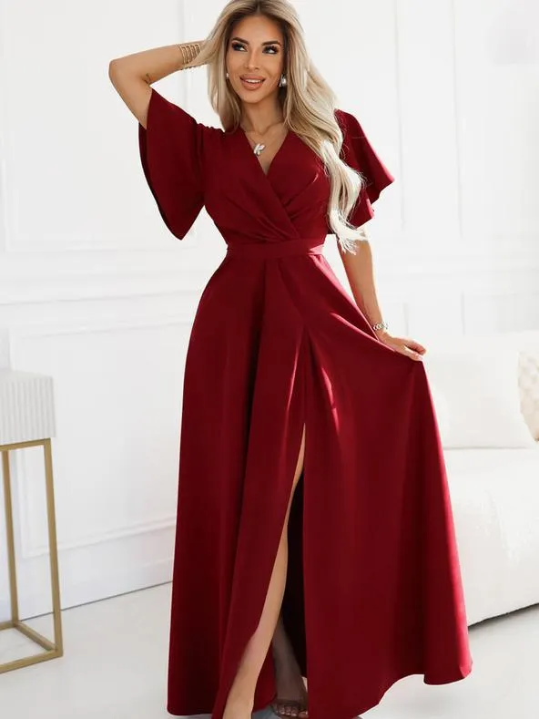 Vínové dámské dlouhé šaty s rozparkem, rukávem a výstřihem Numoco