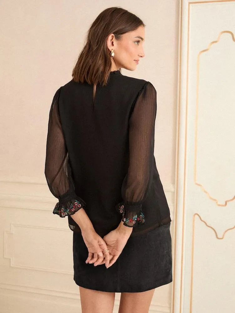Černý - Love & Roses zdobená halenka 3/4 s flétnovými rukávy