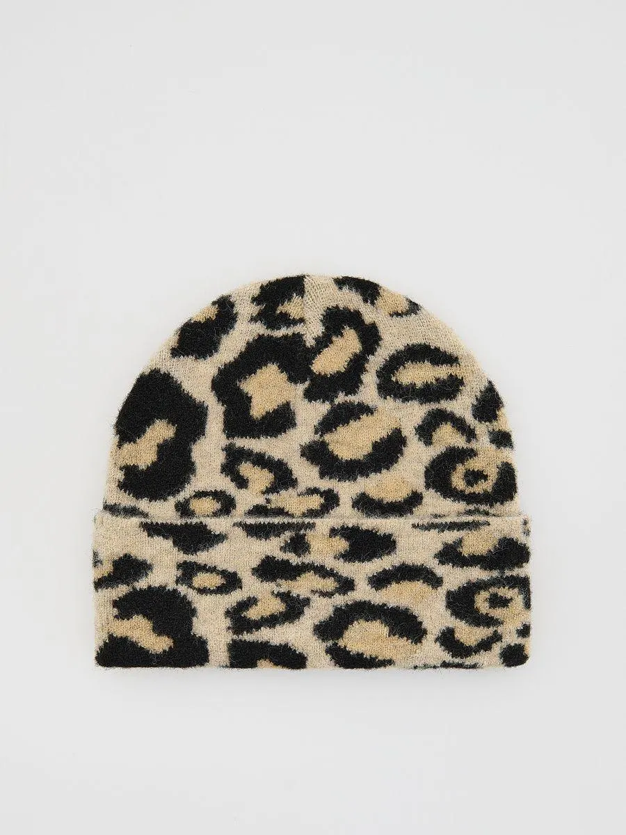 Čepice s leopardím potiskem