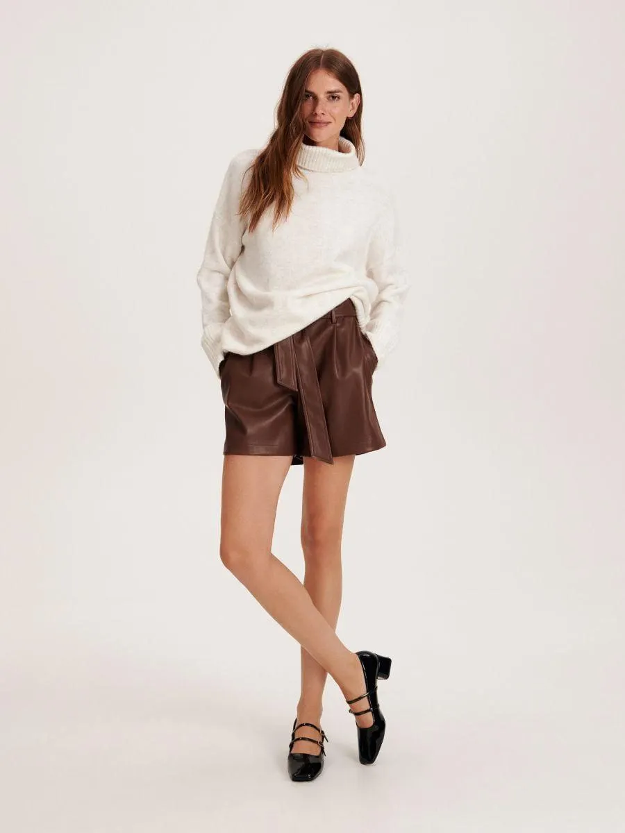 Pulover cu guler rulat