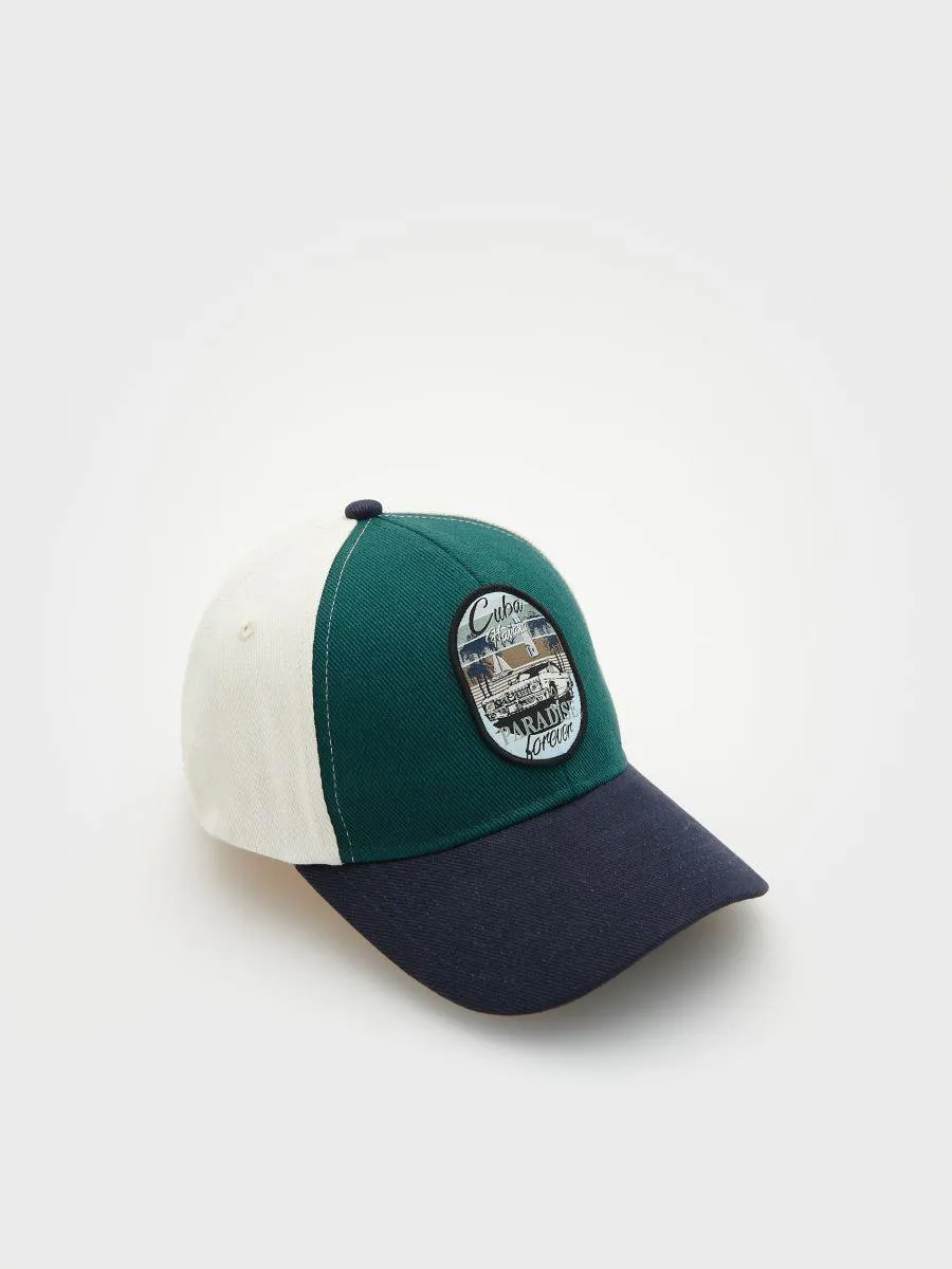 Baseballová kšiltovka s nášivkou