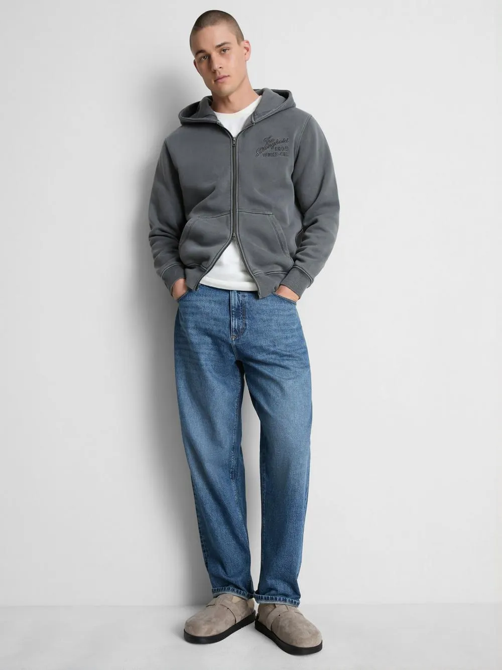 Mikina Stronghold s kapucí a zipem