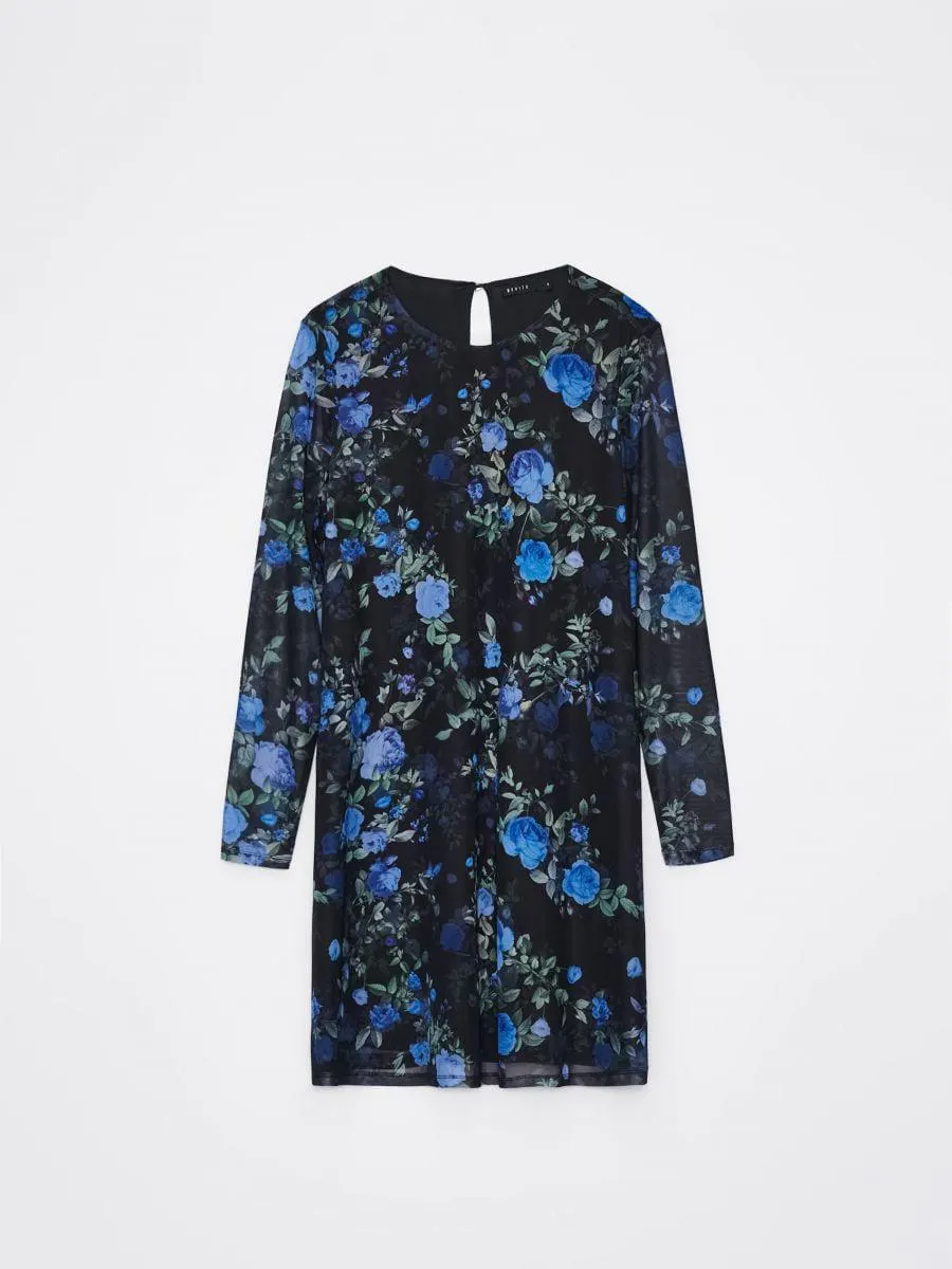 Trapézové mini šaty