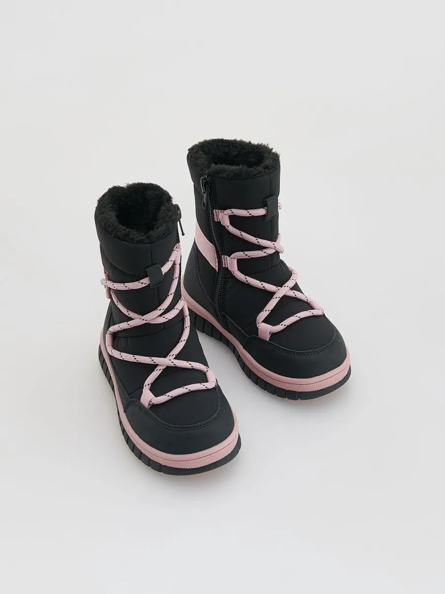 Zateplené šněrovací sněhule