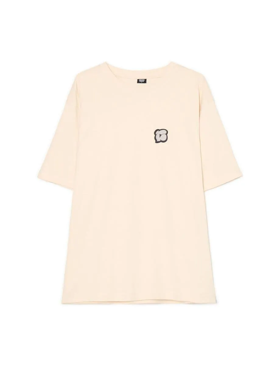 Tričko s ozdobnou výšivkou