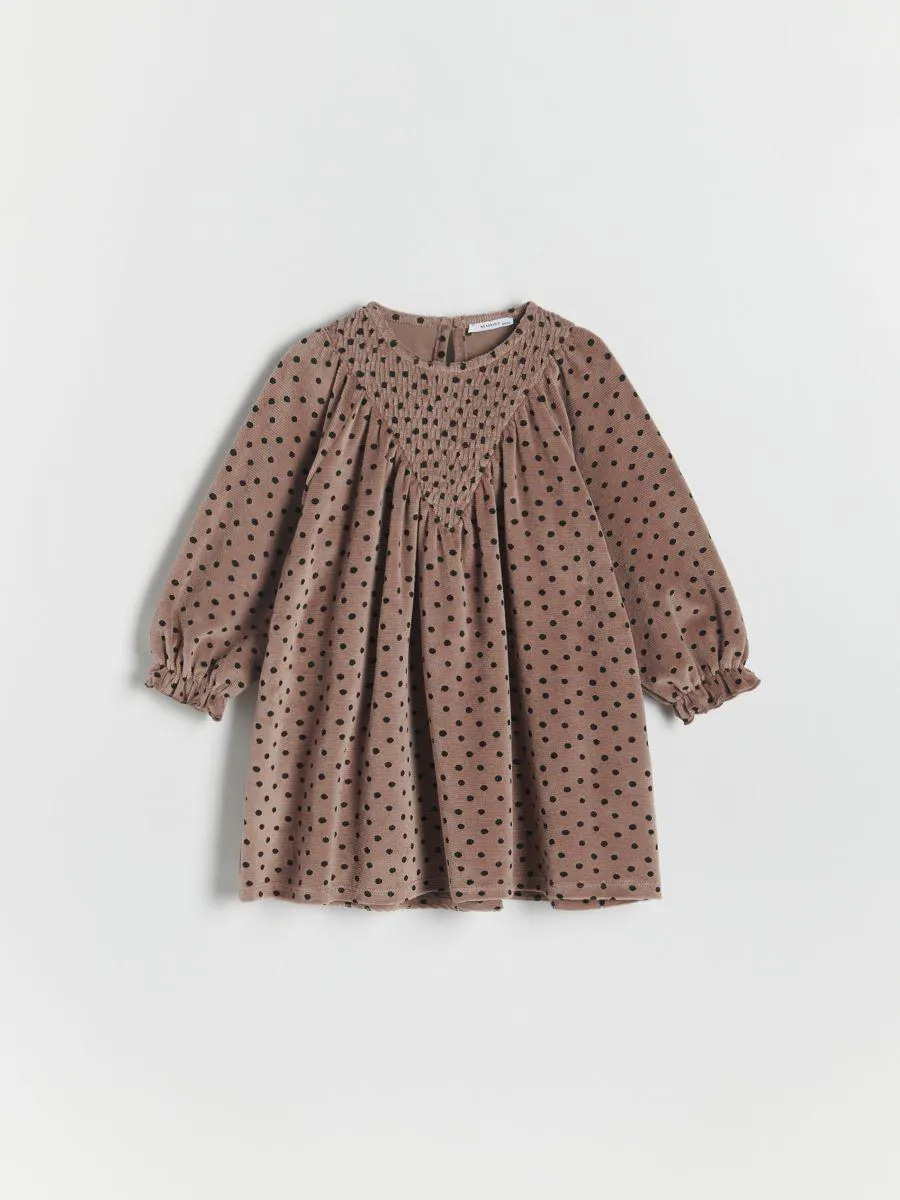 Puntíkované šaty