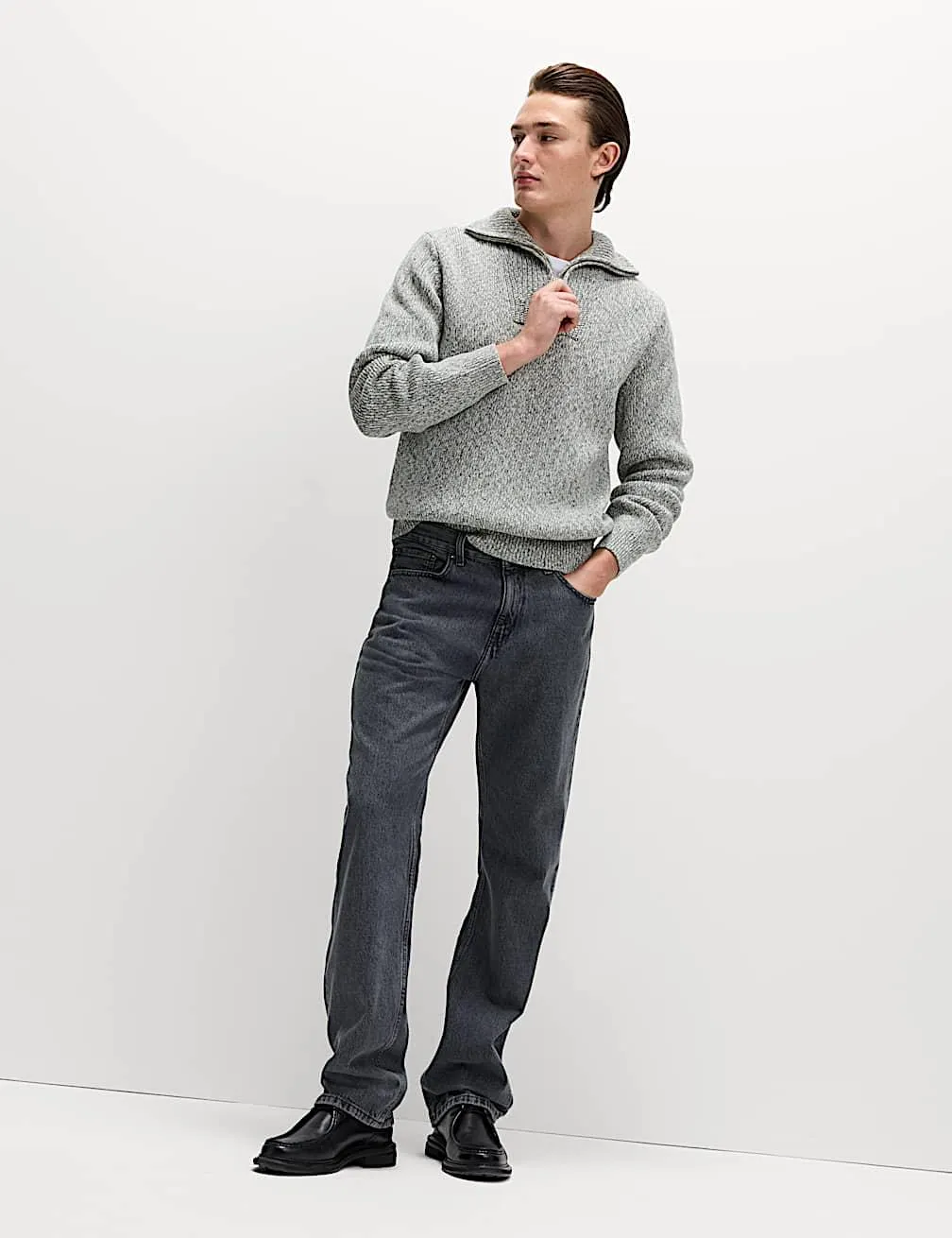 Svetr z čisté bavlny se stojáčkem a zipem u krku