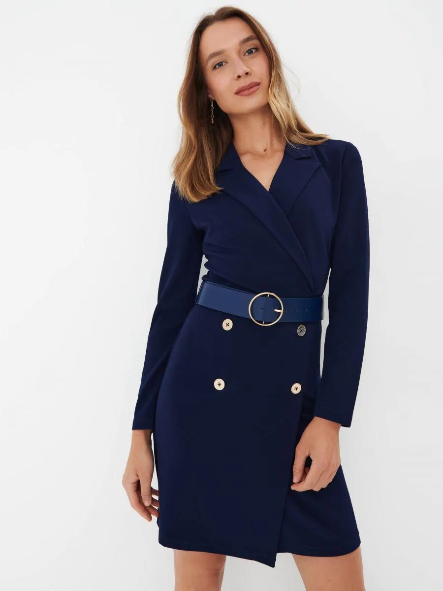 Šaty sakového střihu