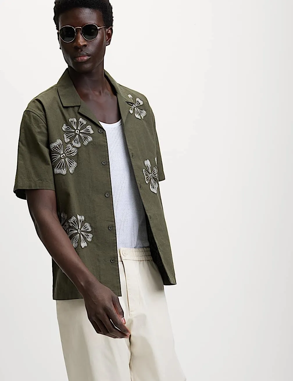 Košile klasického střihu s krátkými rukávy ze směsi bavlny a lnu