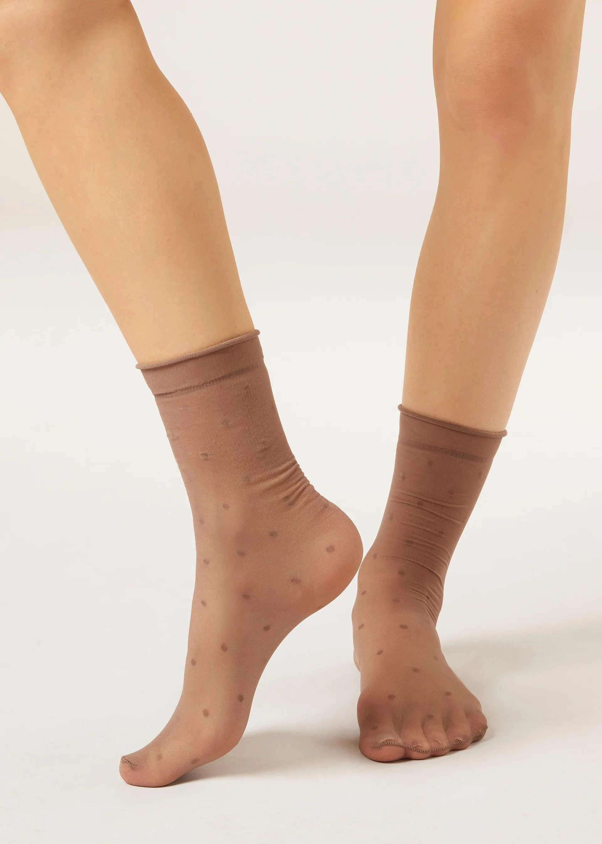 Průsvitné puntíkované ponožky